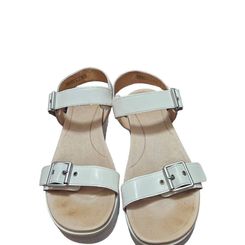 Ugg sandal 